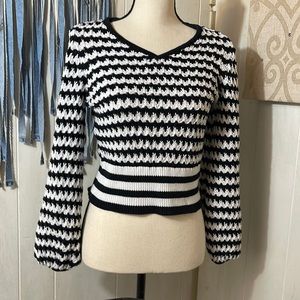 Marc New York striped v neck sweater. Blk and white size XS